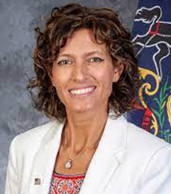 image of leslie rossi
